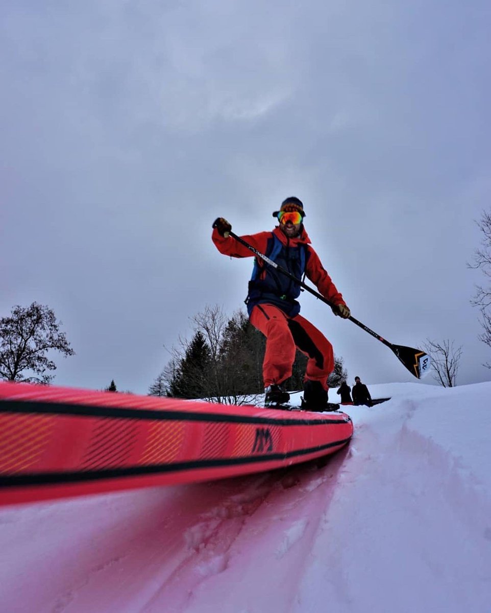 aquamarinasup's tweet photo. When it’s winter and you can’t get to the water for your SUP fix. #wonderis_allaround #SUP #paddleboarding #snowboarding #winter https://t.co/xQvtaritnN