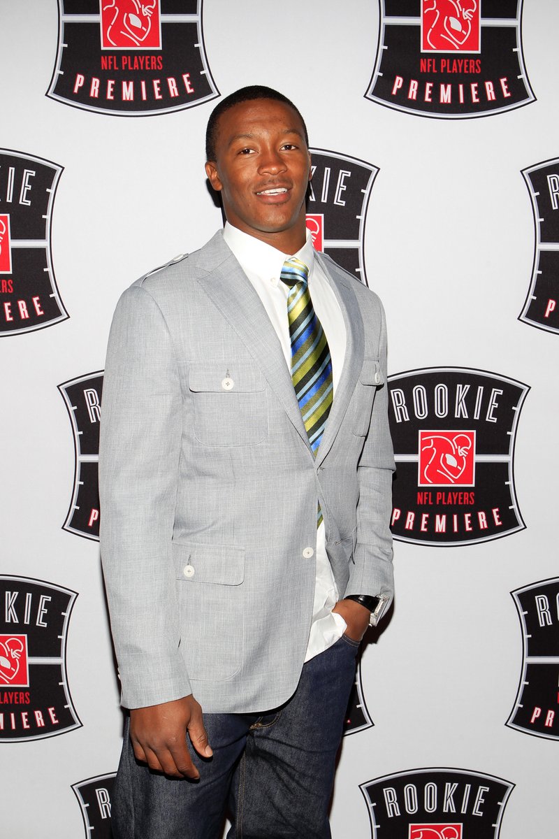 demauricesmith's tweet photo. I am crushed and devastated by the loss of Demaryius Thomas, a person who dedicated his life to others. He understood what it meant to use his platform for good and brought happiness to countless others. Our entire community of NFL players mourns his loss. 
#RIPDT https://t.co/GBw3ITnbgt