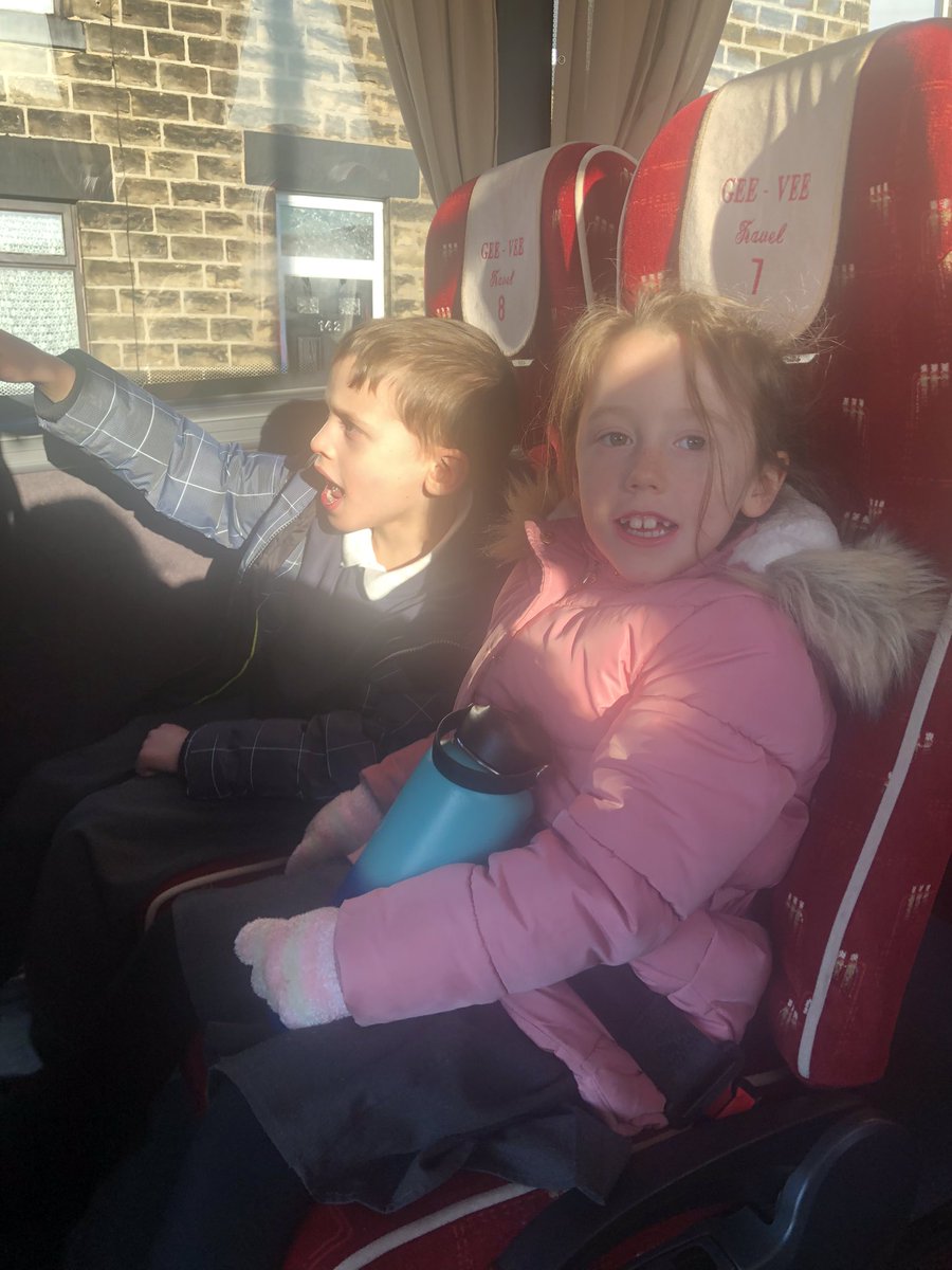 JonesMrsL's tweet photo. Lovely whole school trip to the cinema today to see Polar Express 🚂🎅🏼🎄@AETAcademies @HeadofSchoolSH @MrsF_StHelens @StHelensAcademy @STHAssistantHT #Christmas #polarexpress #explore #bebighearted https://t.co/I59UZa82m9