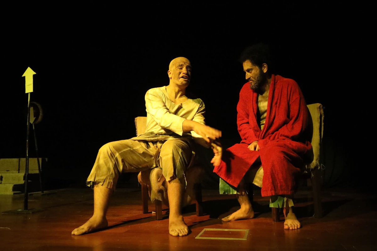 KAU_Campus's tweet photo. 🇸🇦🎭 مقتطفات من مشاركة 🎭🇸🇦
نادي المسرح في #جامعة_الملك_عبدالعزيز 
بمهرجان مسرح الجامعات السعودية الأول https://t.co/tCsQDQnHjP
