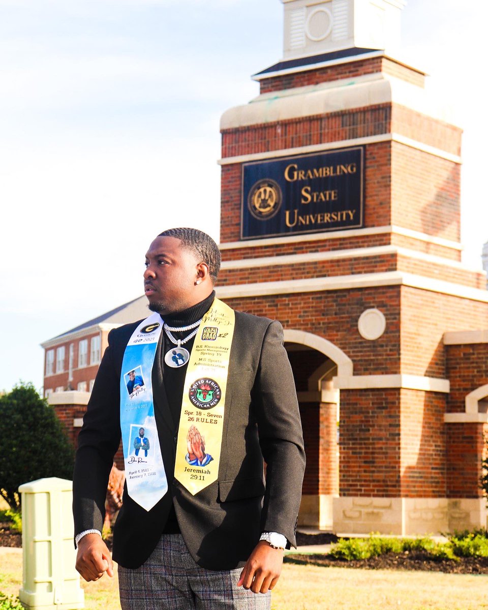 Slimshotthat's tweet photo. I believed I could, so I did.🙏🏽👨‍🎓
#grad2x
#mastersdegree
#HBCUGrad 
#gramfam https://t.co/pATakUs7so