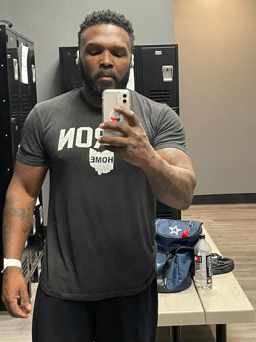 BKL4real's tweet photo. Did you workout today, if not go for a walk health is wealth. #fit51 #CowboysNation #veganlifestyle https://t.co/dhQEuapOcP