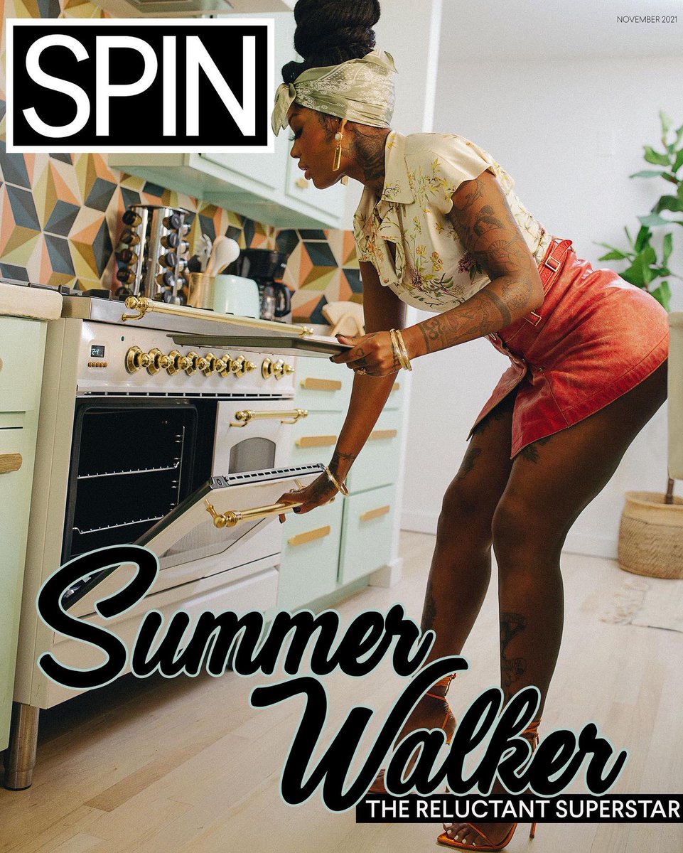 SPIN's tweet image. Summer Walker is doing it her own way. Our latest cover story is out now- featuring @IAMSUMMERWALKER 🖤

spin.com/featured/summe…