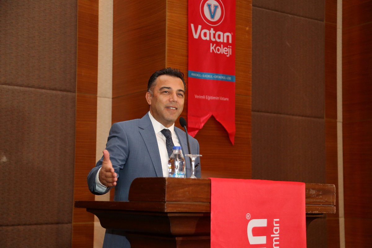 VatanEgitim's tweet photo. Vatan Eğitim Kurumları Liderler Zirvesi - Ortak Akıl Toplantısı İstanbul’da Gerçekleşti.

Bu yıl yapılan tüm çalışmaların değerlendirilmesi, gelecek yılın hedefleri ve kurumsal vizyonumuza katmadeğer sağlayacak olan çalıştaylar tüm birim ve şubelerin işbirliğiyle tamamlandı. https://t.co/Zf4bmp5YOi