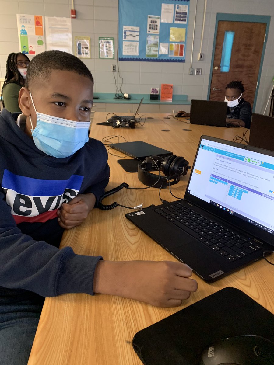 KnoxSODlibrary's tweet photo. SOD scholars participated in the hour of code. @codeorg #steamselma #teamsod https://t.co/cE3usfzwDr