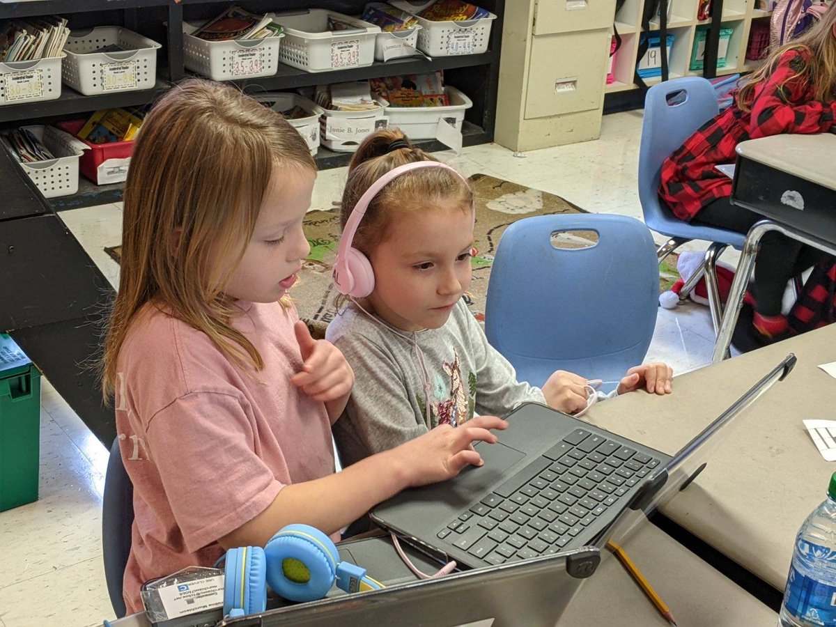 kwhiteFHS's tweet photo. @TCBOE_FHS @FHSpiratecrew 1st grade ss are designing their own hero using @hourofcode for #csedweek2021 #kodablehero https://t.co/iFsU767WeR
