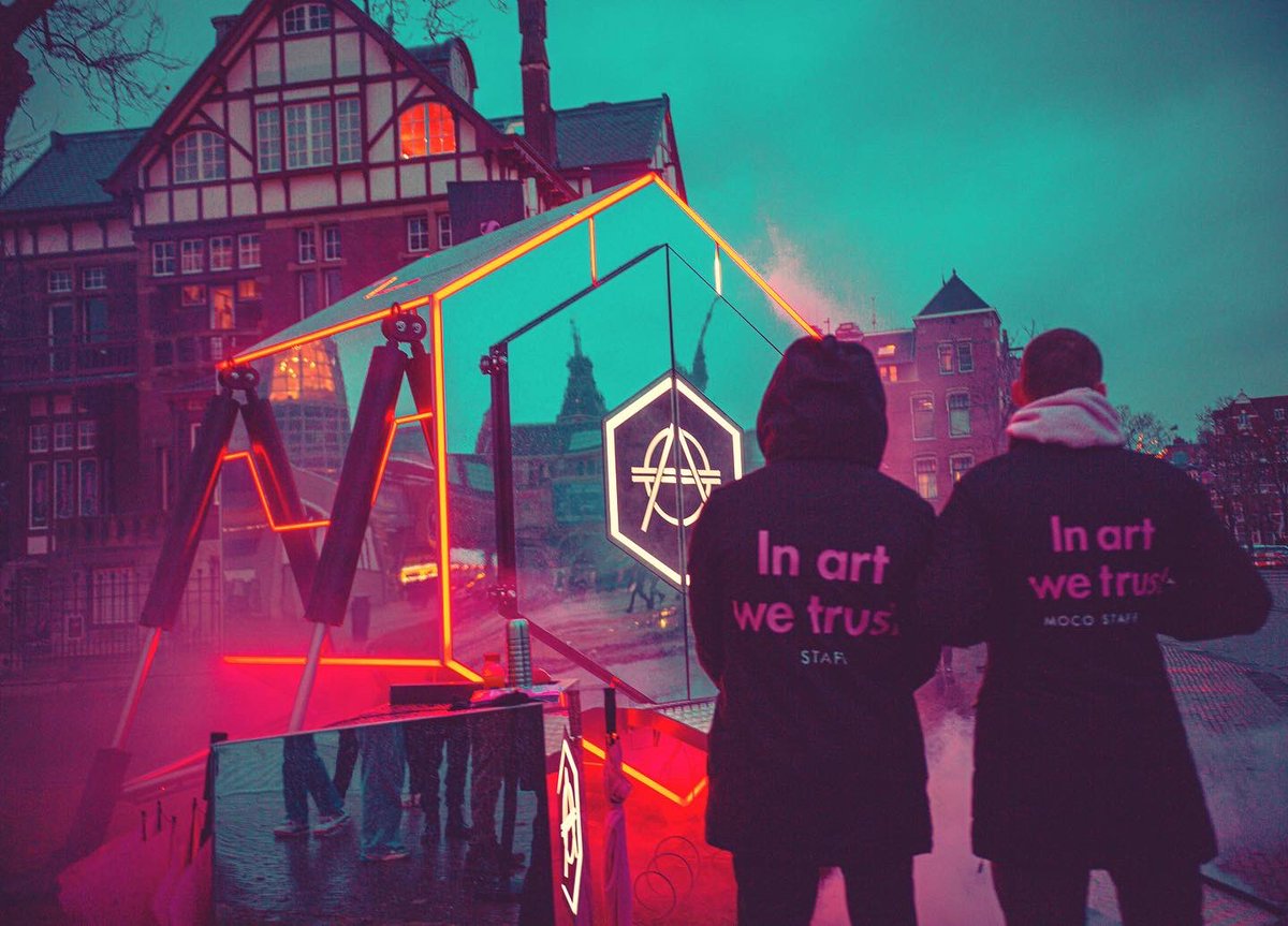 My latest digital meets physical art piece “HΞXHIBIT III” has just landed in the city centre of Amsterdam 🛸 Next stop: @Moco_Museum 🪐 #Future #Art #NFT