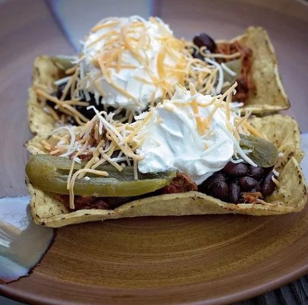 Slow cooked chicken tacos with jalapeno slices will be the perfect addition to your weeknight! Recipe created by: @tamaracameraphoto
#LaMorena #VivaLaMorena
LINK: bit.ly/LMSlowCookerCh…