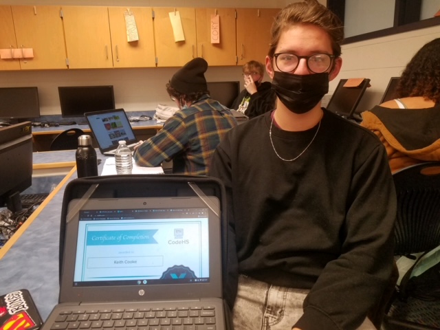 Chesapeake_CTE's tweet image. Students at @IRHBraves in Ms. Commander's Business Management class having fun participating in an Hour of Code! #CPSHourofCode