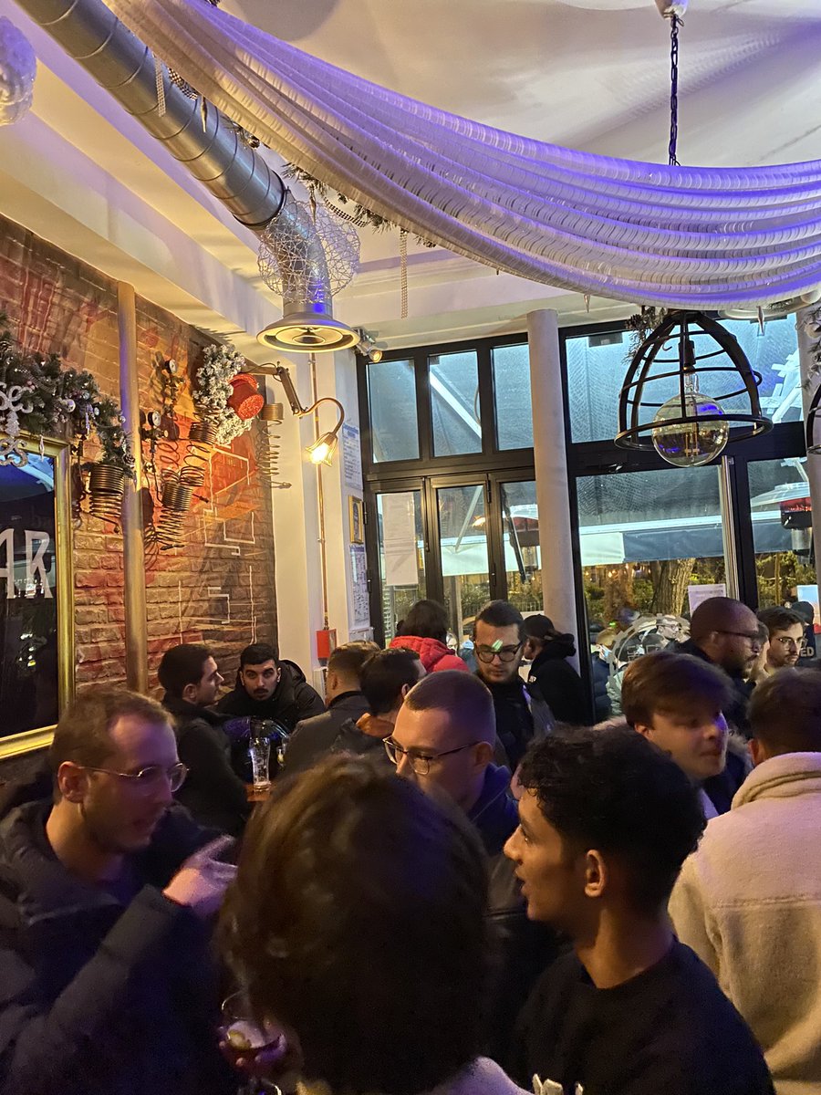 CryptoPicsou's tweet photo. La crypto se porte bien 🍾 https://t.co/OxAEqHtff9