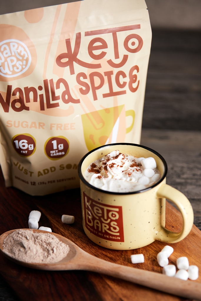 There's nothing better than a cozy mug of our Vanilla Spice Warm Ups to welcome the weekend!😌✨

What's your favorite warm #ketofriendly drink during the cold weather months?❄️

👉 ketobars.com/collections/ke…
