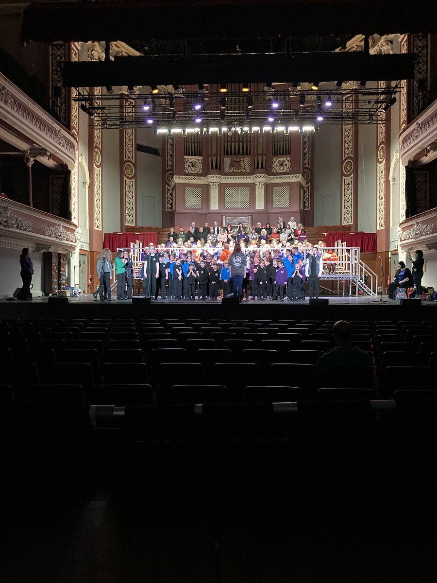These young people ❤️ What an absolute credit to themselves they are. We are so lucky to be your musical directors. Thank you <a href="/GYorksChorus/">GreatYorkshireChorus</a> for sharing your stage with us.