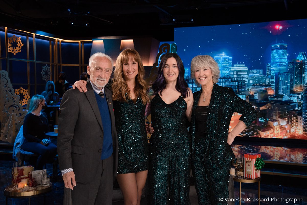 cfblsTVA's tweet photo. 🎄🎄🎄
Du plaisir, du plaisir, du plaisir avec :
Yvon Deschamps, Judi Richards, Karine Deschamps, Sarah-Émilie Deschamps, Christine Morency, Louis Morissette et Antoine Bertrand!
#CFBLS ce soir dès 19h à TVA et TVA+! https://t.co/nz2SATebSU