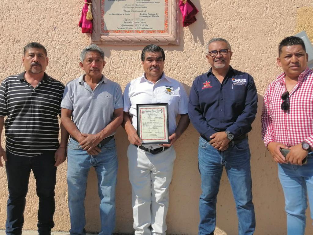 chusmtz_'s tweet photo. Hoy develamos la placa de la Declaratoria de Patrimonio Cultural del Municipio de Cuernavaca al Poblado de San Lorenzo Chamilpa.📜📍 Un momento muy simbólico y significativo, que sin duda todos guardaremos con mucho amor. https://t.co/A6oUqtrbaJ