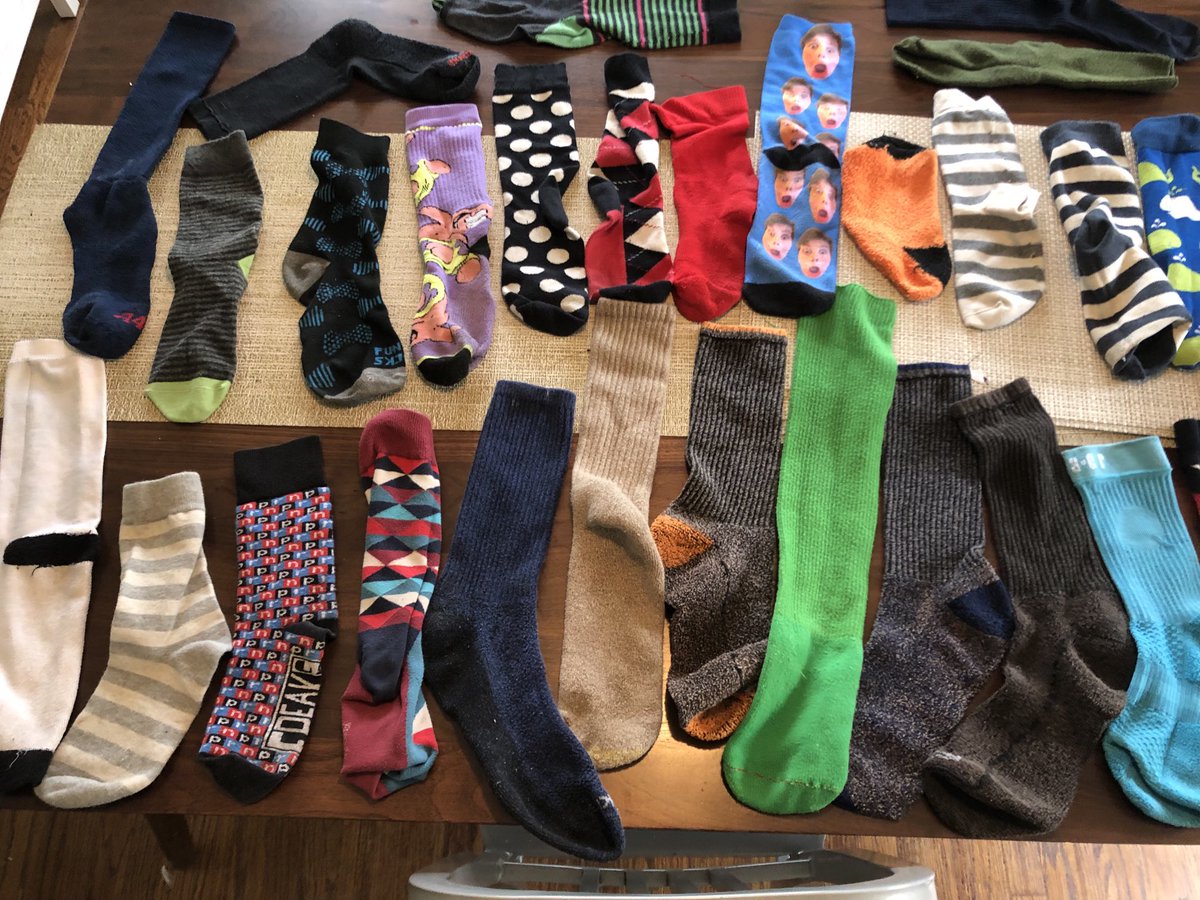 KrisMul's tweet photo. So. Many. Unmatched. #why #how #laundryhell https://t.co/JOTKSlvbRS