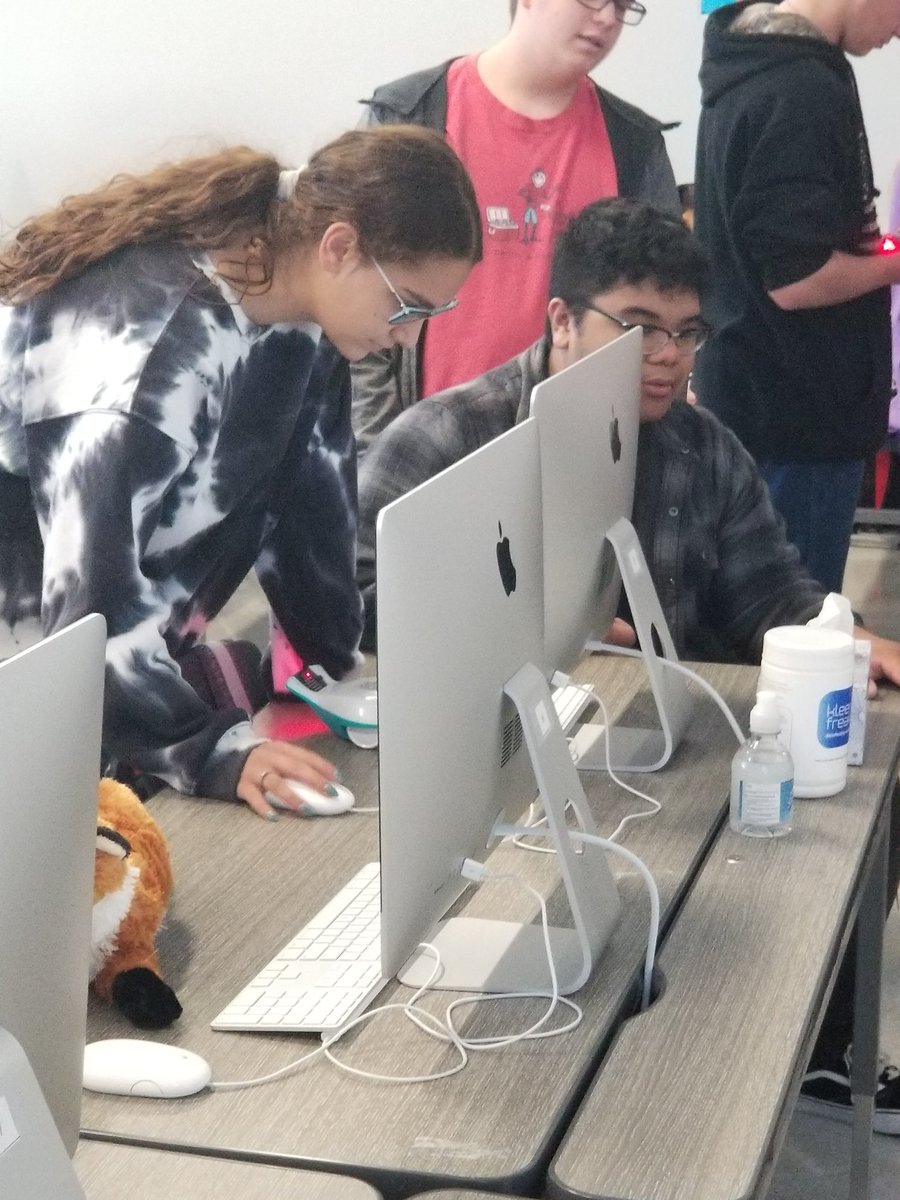 MelissaCTE's tweet photo. It's robot time. MHS Computer Science I students working togther to teach their robots how to navigate a maze. #CardinalCTE #MelissaSchools #REDRED https://t.co/2J5RajLzHi