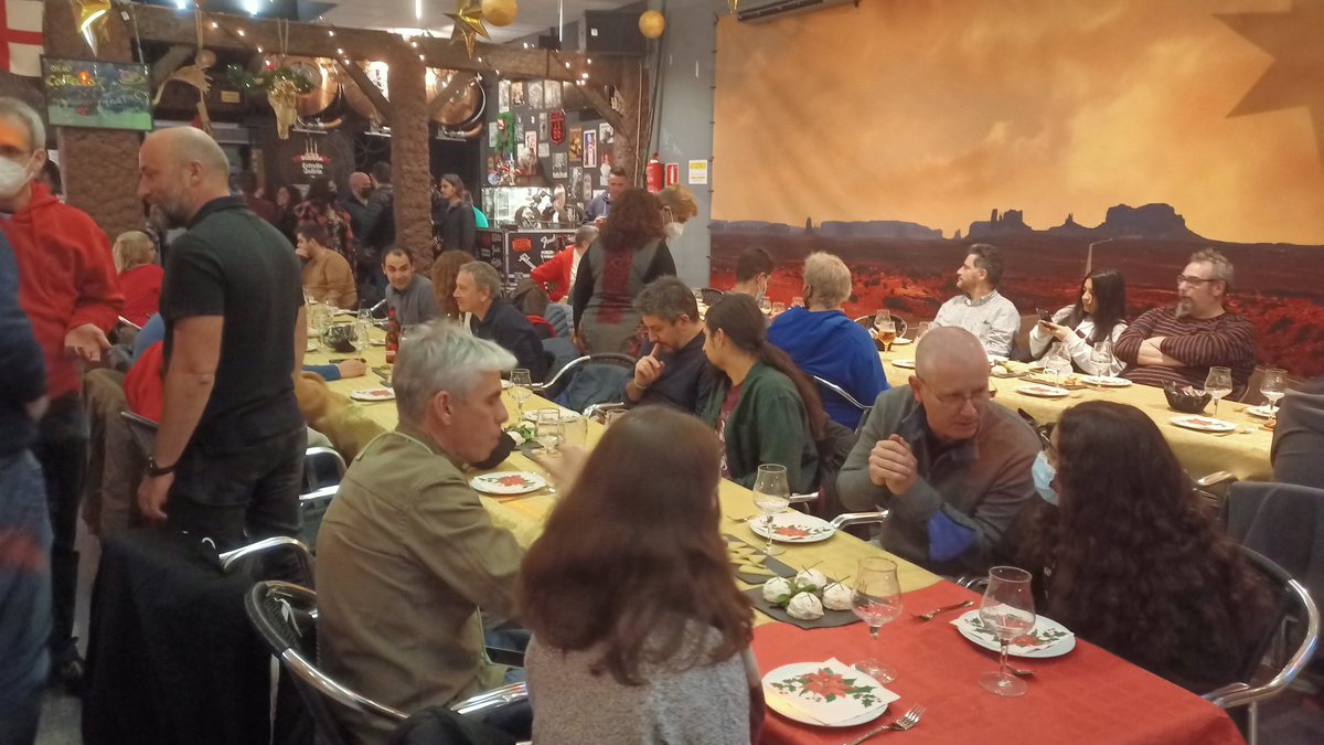 WCSevilla's tweet photo. Comienza la cena de inauguración de la #WordCamp #Sevilla 2021 🍽️
¡BUEN PROVECHO A TODOS!
¿Cómo va en la #anticena de asistentes?
#WordPress #WordCamp #WCSevilla #codeispoetry @WPSevilla https://t.co/cZ2JuZa4Ov