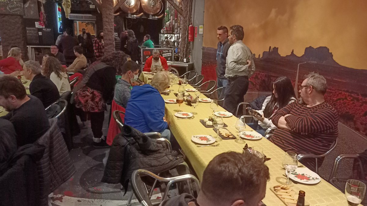 WCSevilla's tweet photo. Comienza la cena de inauguración de la #WordCamp #Sevilla 2021 🍽️
¡BUEN PROVECHO A TODOS!
¿Cómo va en la #anticena de asistentes?
#WordPress #WordCamp #WCSevilla #codeispoetry @WPSevilla https://t.co/cZ2JuZa4Ov