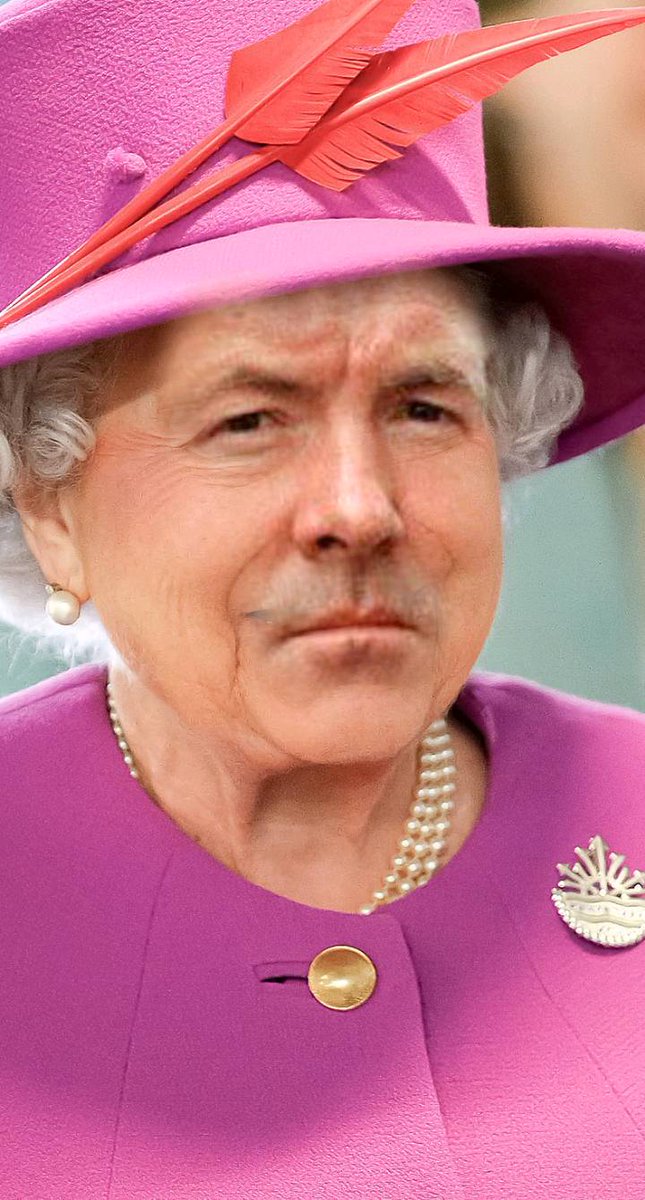 CorkhillDaily's tweet photo. God Save the Jeen! https://t.co/eRzMla2SY0