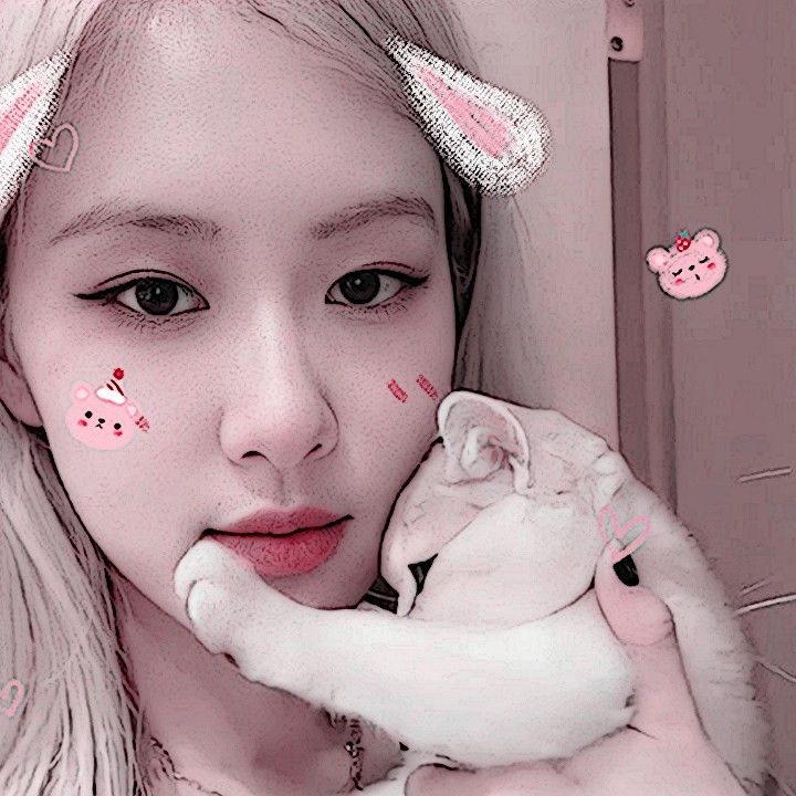 amichellecastro's tweet photo. my girl<3 #MAMAVOTE  #rosé https://t.co/XLv08hWQMr