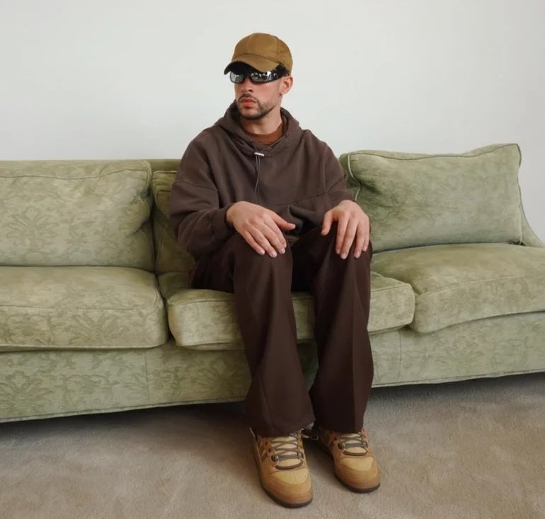 Yo esperando que alguien suba historias del concierto de Bad Bunny P FKN R