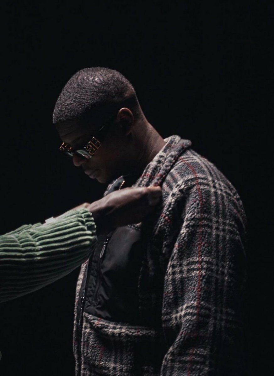 RapFrActus's tweet photo. 🚨« JEFE » de NINHO devient le 3ème titre le plus streamé de l’histoire en 1 semaine avec 11.011.433 stream 👑 ! 

🥇Lettre à une femme 
🥈AU DD
🥉JEFE https://t.co/O3QJKBGjmK