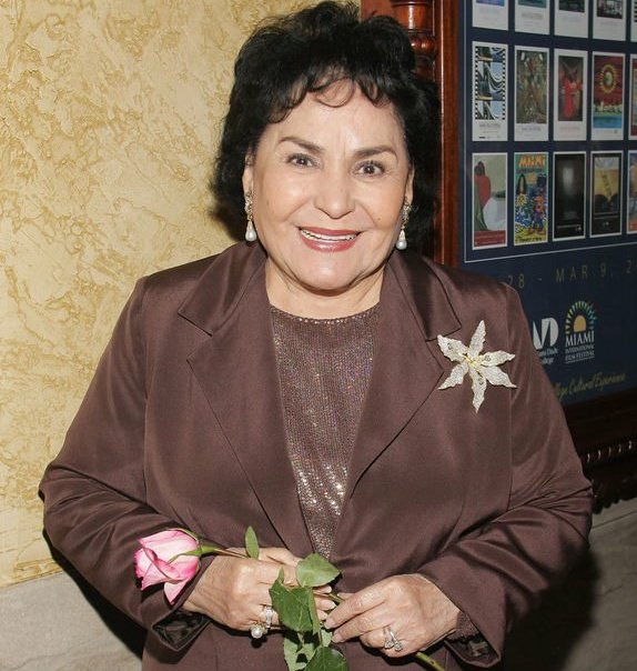 djborges19's tweet photo. If you grew up in a Latin household, she was a familiar face you grew up with. Huge loss!
#CarmenSalinas #growinguphispanic #growinguplatin #telenovela #MariaLaDelBarrio https://t.co/EV8EGRcbqr