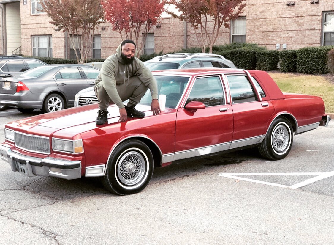 BabyFlockM's tweet photo. I look better in a Chevy ion want a Benz https://t.co/5NV5NhrRsL