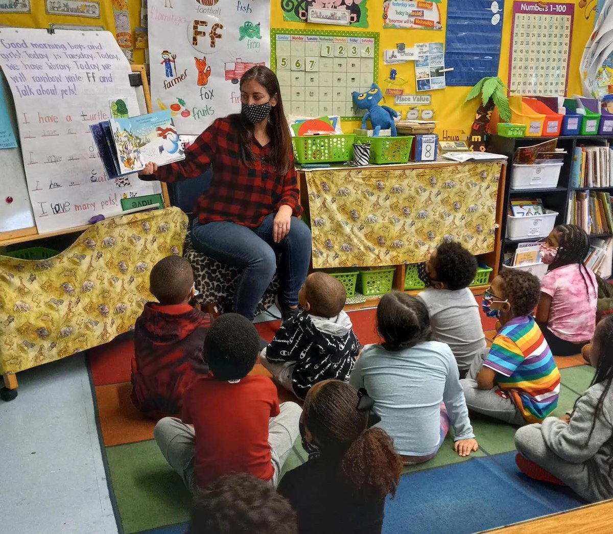 BooksAreWings's tweet photo. Support moments like these recent read aloud visits at Baldwin Elementary in Pawtucket through our Gift Of Literacy Campaign. You can donate books, do a virtual read aloud, or make a donation. Learn more here: https://t.co/q515uxD5zR https://t.co/mvt0y1XEp2