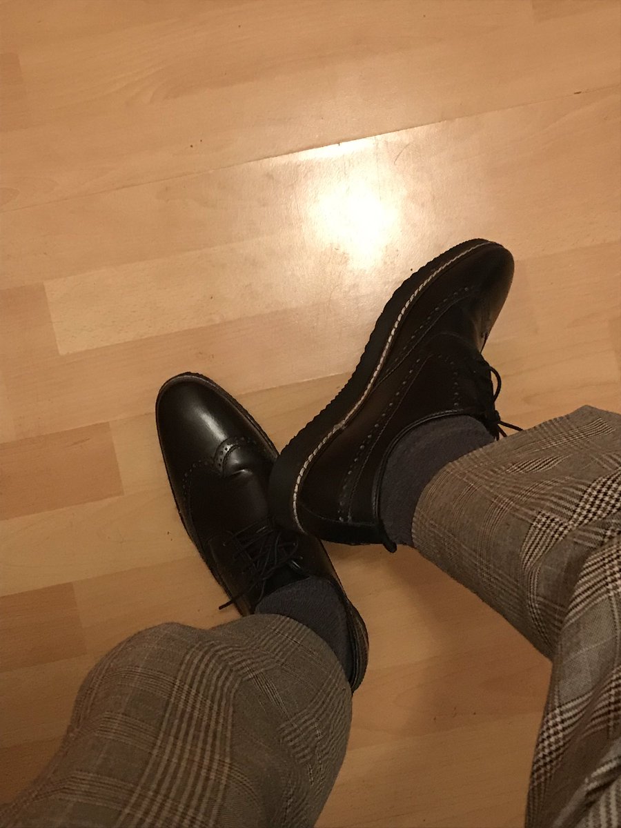 Ballbuster10987's tweet photo. Get a new pair of shoes today and now just want to kick someone’s balls. Unfortunately I didn’t find so much content about strong alpha men being ballbusted by a twink silm boy in the kink community. What a shame. #ballbustinggay #gaycbt #gaybdsm #bottomdom https://t.co/Lf4RsFjYXb