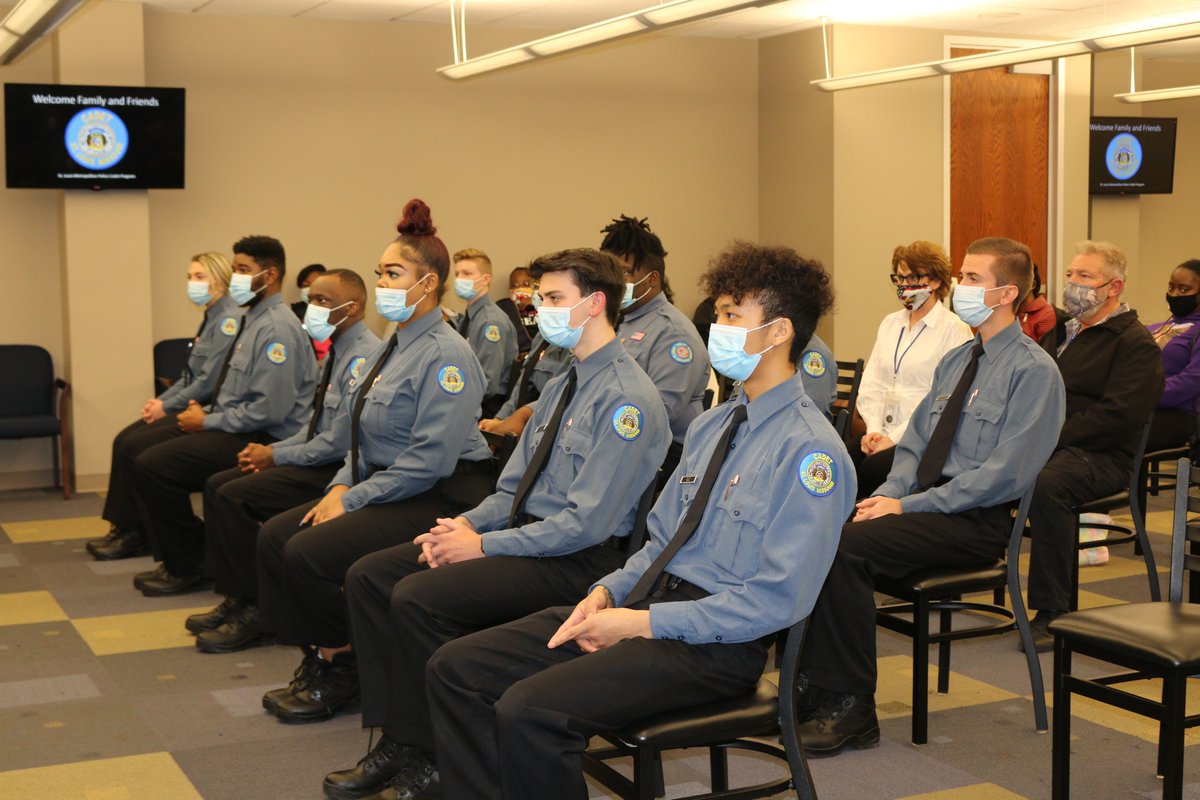 SLMPD's tweet photo. Please help us congratulate our newly sworn in #SLMPD Cadets! We are excited to have them join our family! They will now begin exploring all the opportunities our Department has to offer! #SLMPDStrong #STL https://t.co/wkmxmtb36k