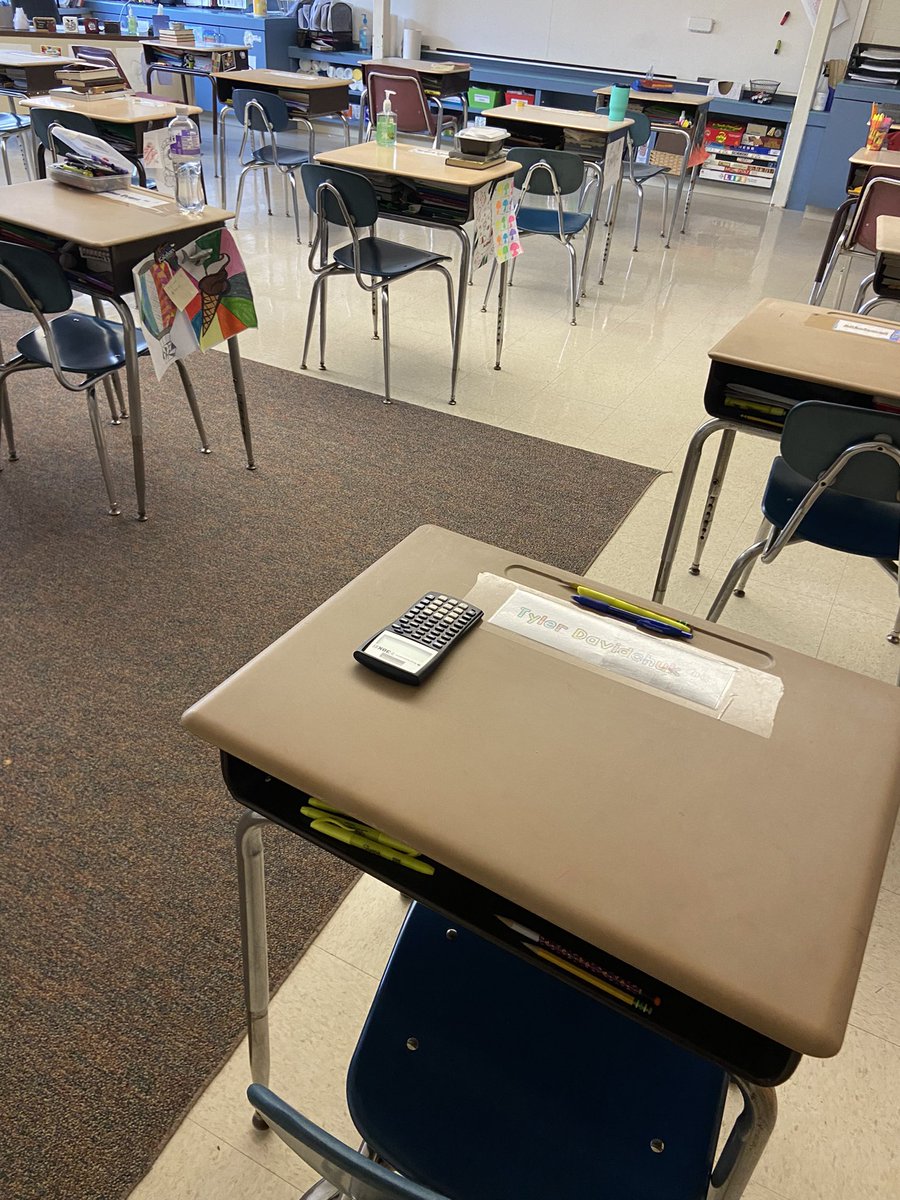 CBZeleznik's tweet image. Walking out of my class today was a reminder how exhausting yet rewarding teaching can be. Conferences are completed ✅, and my Ss are making me so proud, but I truly wasn’t sure I would make it to this day. #physicalrest #teacherreality