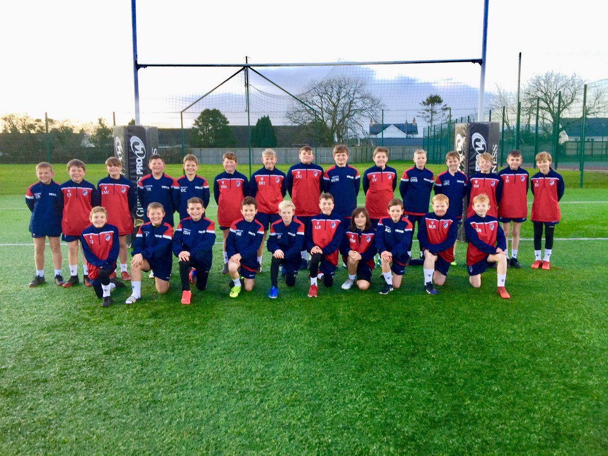 Ymdrech dda iawn heno eto gan ein bois MMAD yn erbyn tîm cryf <a href="/CfyrddinDan11/">Ysgolion Caerfyrddin Dan 11</a> Another great effort again by our MMAD boys against a strong <a href="/CfyrddinDan11/">Ysgolion Caerfyrddin Dan 11</a>   #hapus  #mmadtogether