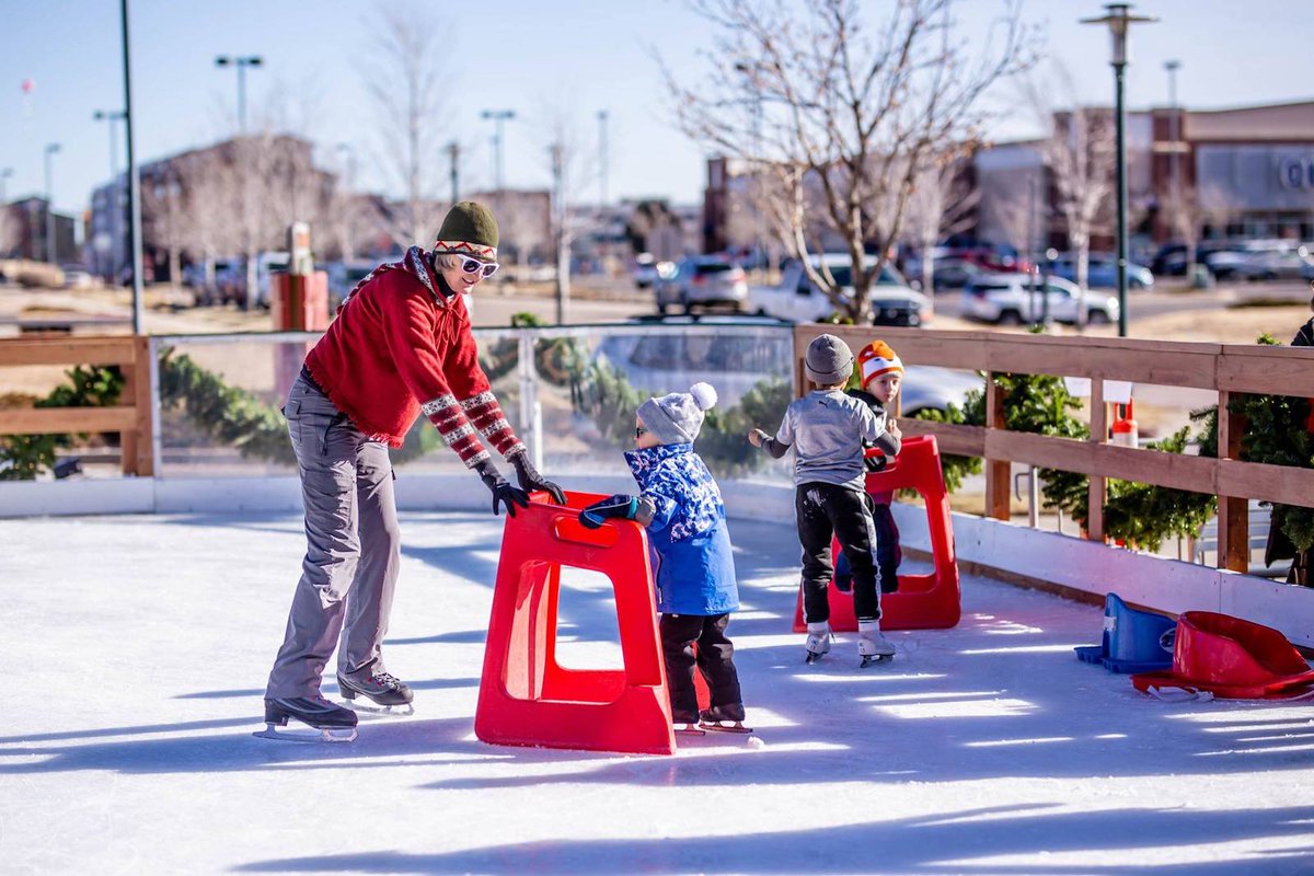 Here's your chance to skate with Santa!  🎅 Head on over to <a href="/ShopNorthfield/">Shops @ Northfield</a> on Saturday, Dec. 18th between 5:30-8:30pm for some skating and pics with Santa and Mrs. Claus. Find more info here:  shopsatnorthfield.com/event/Skate-wi…