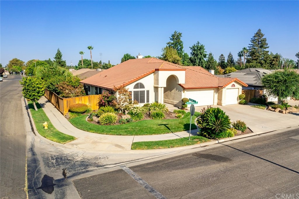 YourFresno's tweet photo. Just Reduced!  $445,000.00, 3BR, 2BA, 508 Heatherwood Drive, MADERA, CA 93637, Full Details https://t.co/3zKhlH5N0d https://t.co/J5l1H5OchA