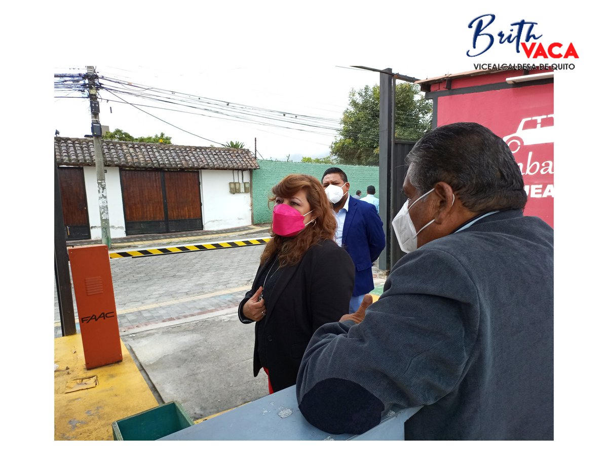brithvaca's tweet photo. 📌 En atención a la petición de la ciudadanía, hoy junto a las entidades competentes del @MunicipioQuito realizamos una inspección de campo en el sector de Cumbaya, a fin de brindar respuestas oportunas a las necesidades de espacios verdes existentes en lugar.
#BrithVa. https://t.co/t8GRkaTVZJ