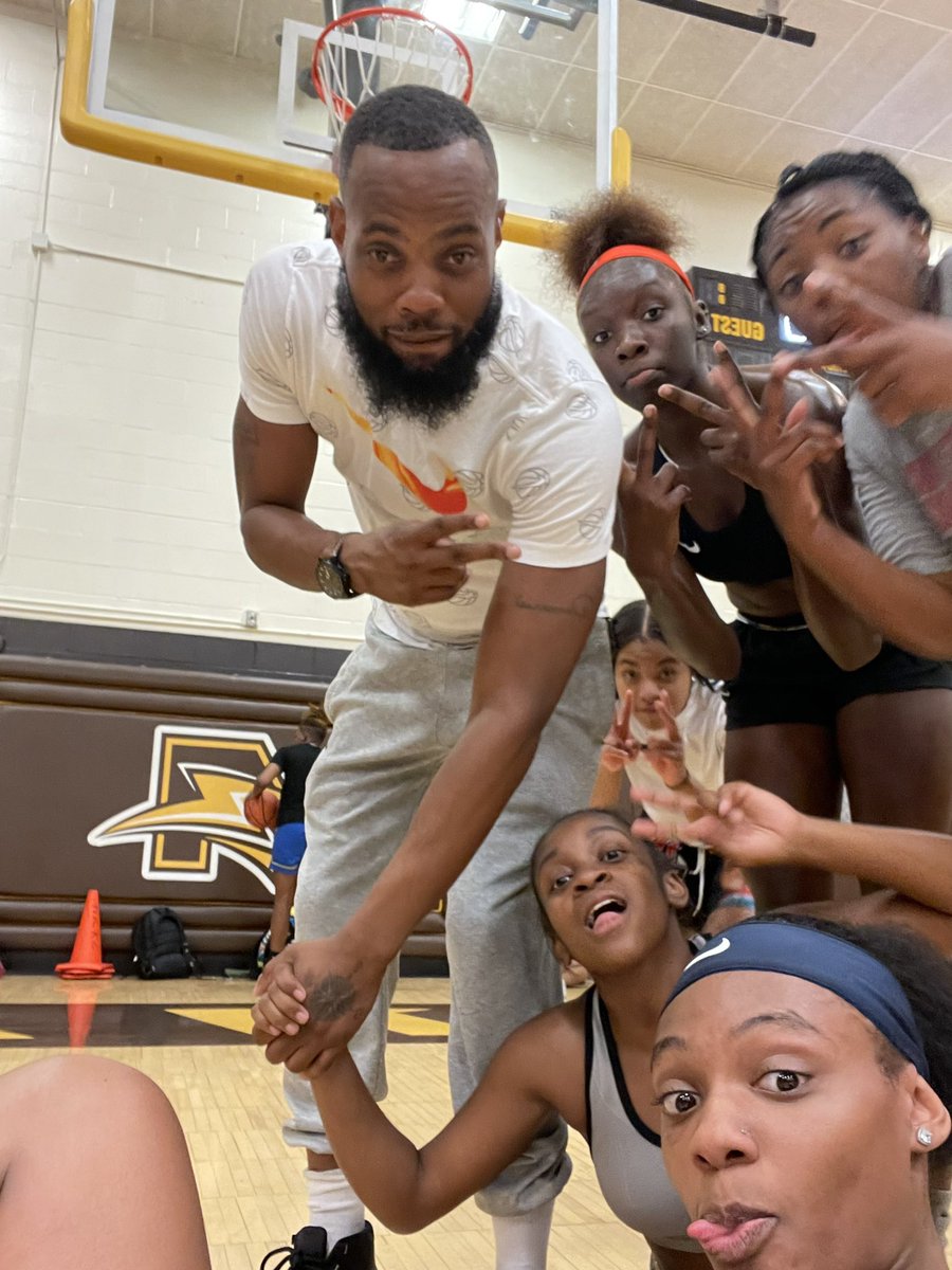 Dwinters_coach tweet media