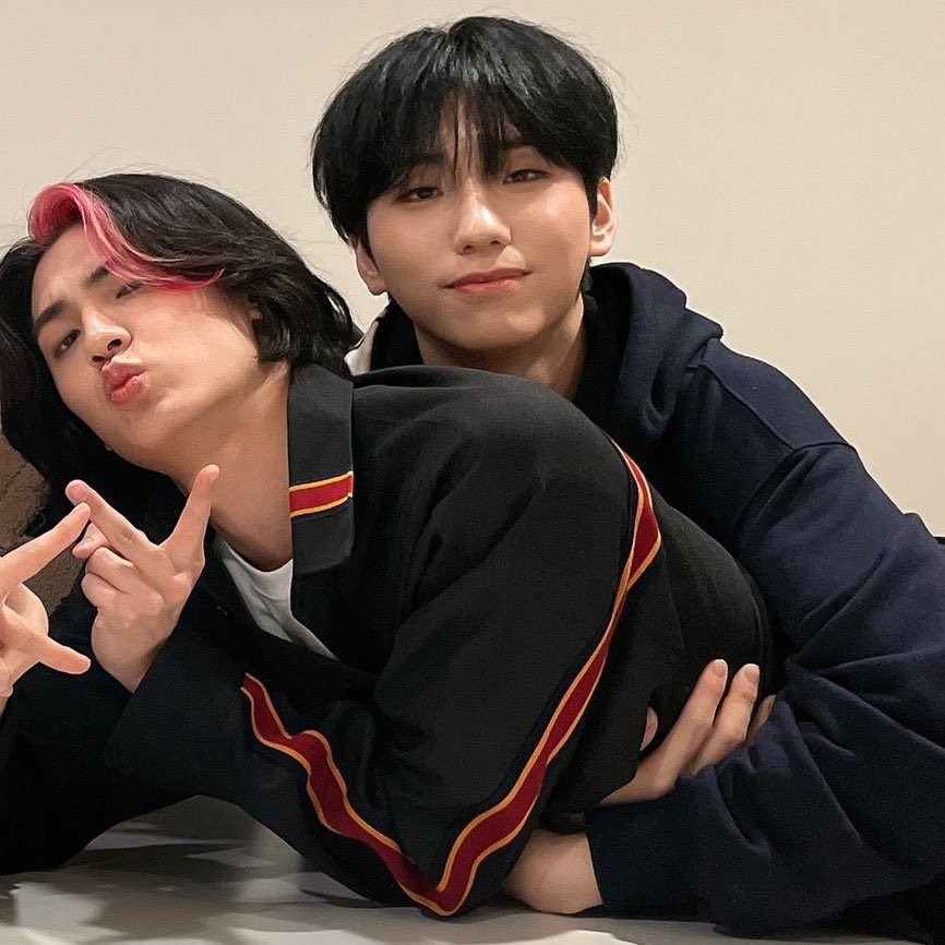 Ah… i think there’s something in my eyes 💔