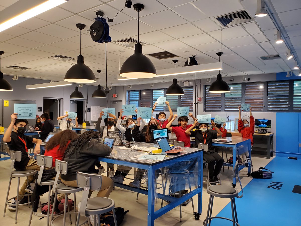 HammocksMiddle's tweet image. #HourofCode2021 @hadip @ASU @HeartofAmericaF @dpvils @mdcpsdigiteam @miamimagnets @inst_technology @ilearncollab