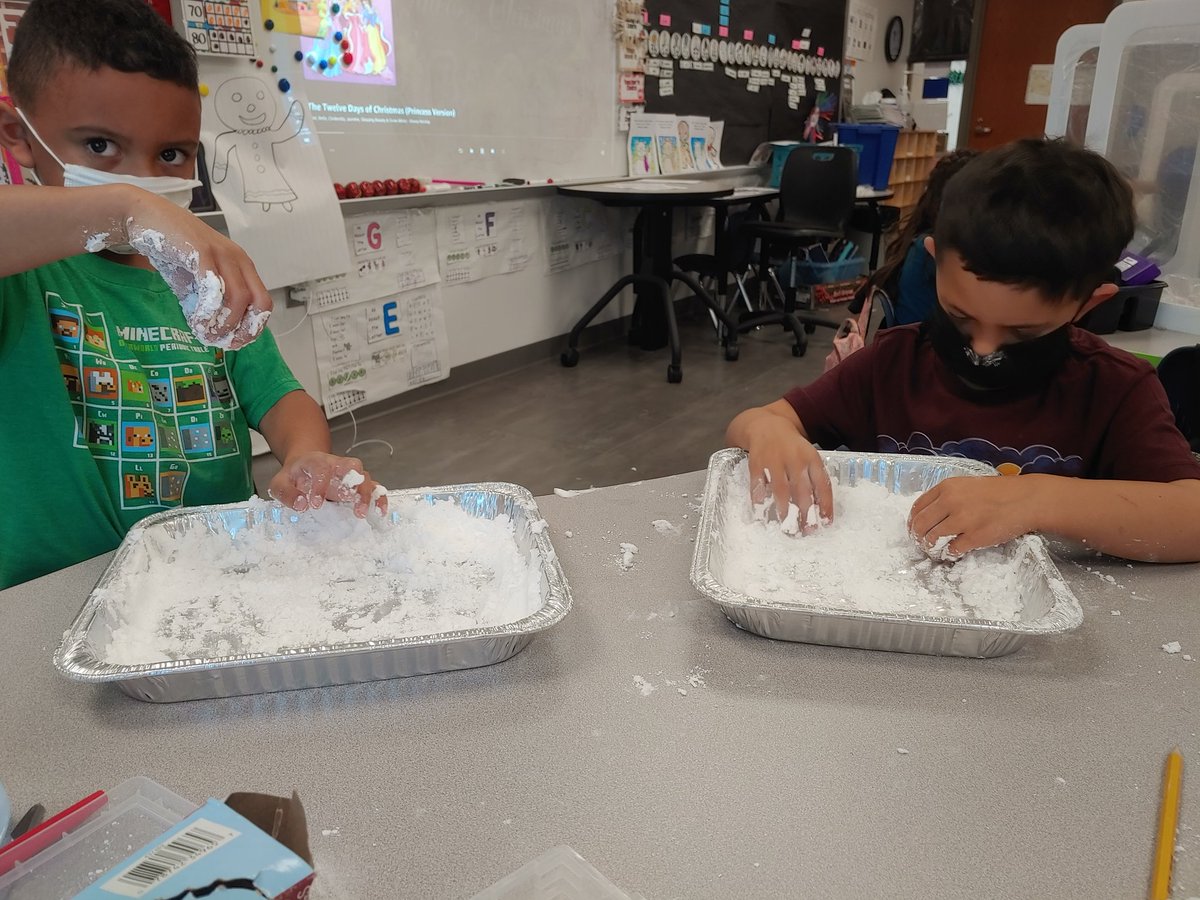 twolf_JHS's tweet photo. Our elf and his friends decided there isn't enough snow in Texas, so they brought supplies to make some. https://t.co/9mAIWNODcd