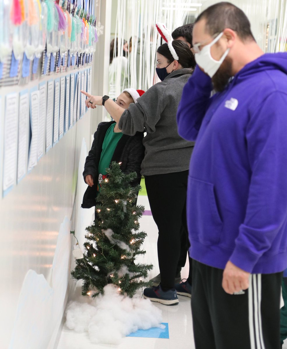 WCPSS's tweet photo. ❄️  Last night, @BryanRoadES opened their doors to students and their families for their Deck the Halls event! Each hall was decorated to the nines to fit with their theme. The teachers and their students certainly went all out! ❄️ For more: https://t.co/F38NXyVOEo https://t.co/7gid4qUHwS