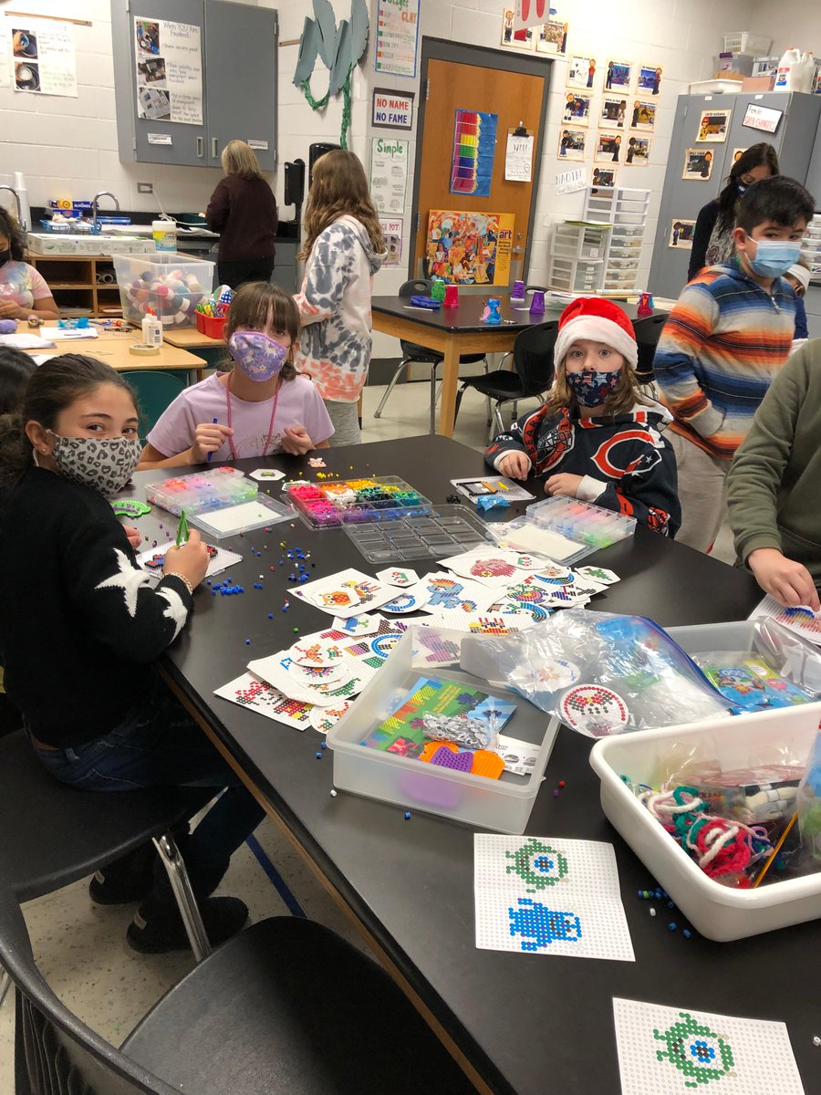 dist126_hg's tweet photo. We had so much fun in our 2021 Makerspace Club!!  #weare126 #hg_126 #hornetstrong @dist126_hg @dist126 https://t.co/unLx9NniIr