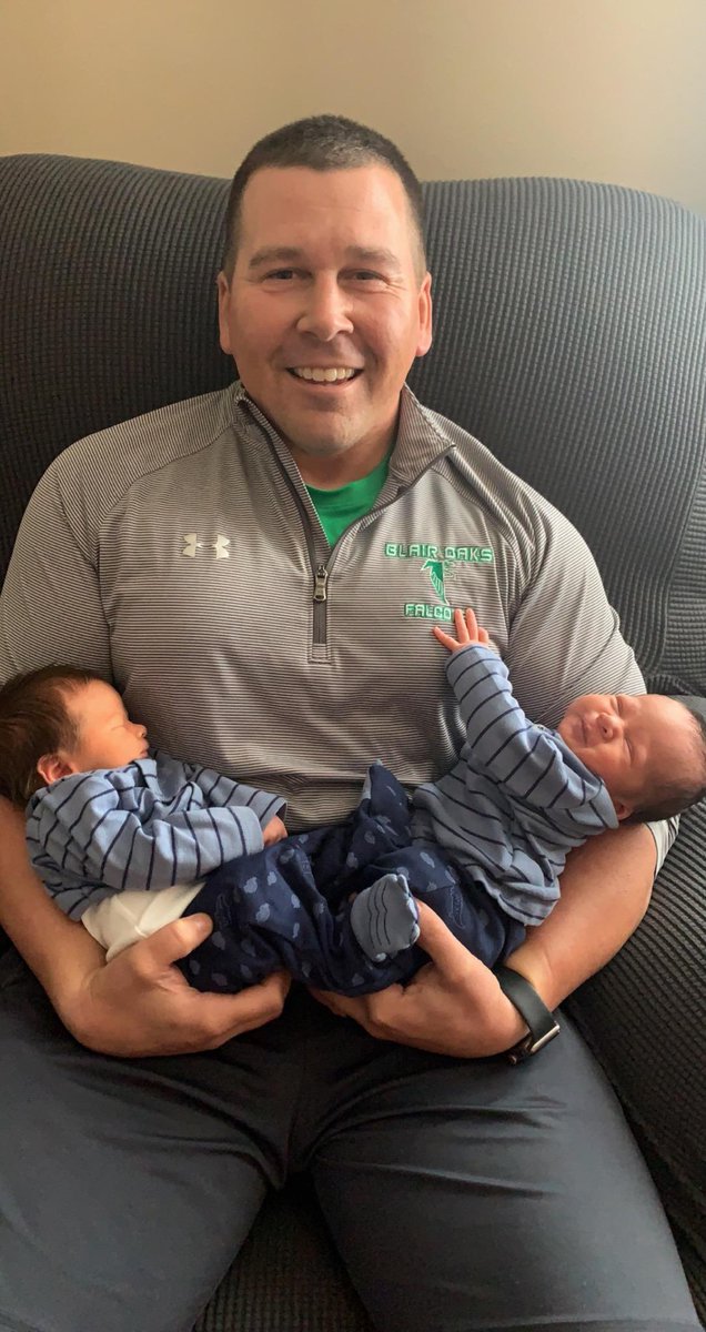 JeffCityBOA's tweet photo. Homeward bound!

Congratulations from me, my family, and the entire JCBOA family to Daddy @BlakeMcTweeters and Papa Roger. https://t.co/gGB4f6RimM
