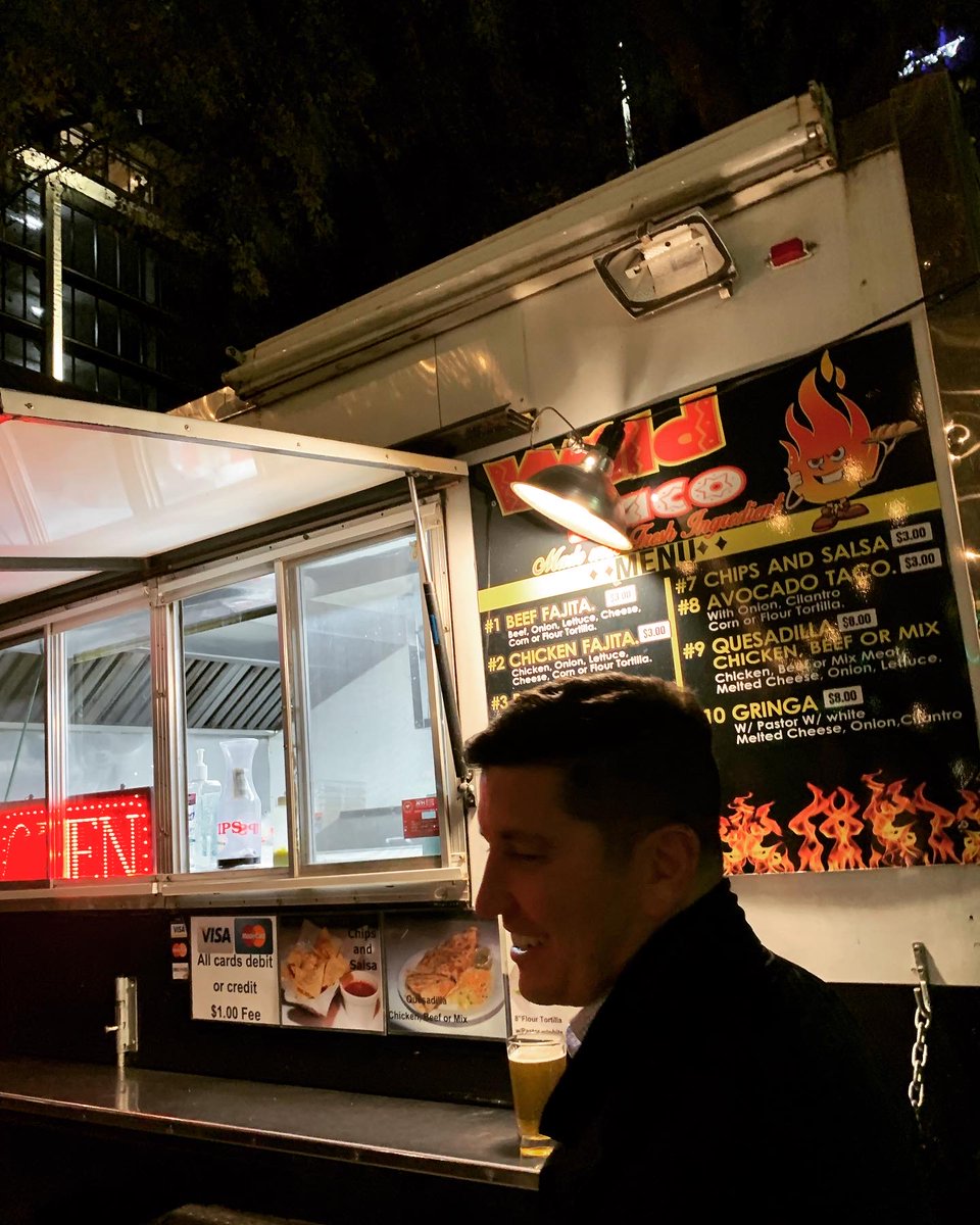 BoatyardUSA's tweet photo. Insightful conversations, exciting new ideas, top notch networking, solid late night food truck tacos. #dealerweek 2021 was one for the books. Thanks for the great week @MarineRetailers! #boatingindustry #tradeshow #workhardplayhard https://t.co/JgHt2hUMup