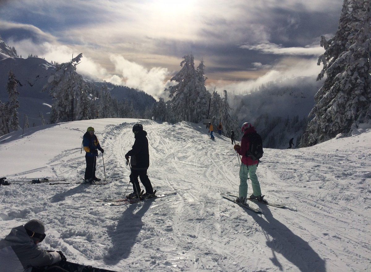 ForestServiceNW's tweet photo. Outdoor adventures don't need to end when the snows come. But it does mean we need to be prepared in some different ways. Check out these tips to ensure you'll be prepared to have a wonderful winter wander! https://t.co/8H7Qzhmm83 … https://t.co/hpb6mrgGDr