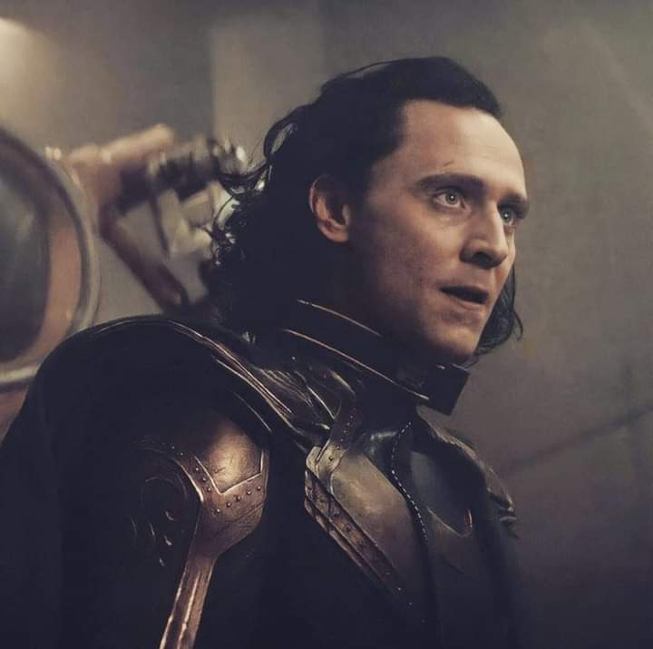 maryensenada's tweet photo. #HiddlesLoki #Loki #LokiDay #TomHiddleston @HiddlestonSpam https://t.co/SxLBnBJ9tU