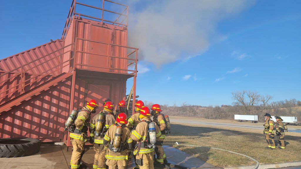 OmahaFireDept's tweet photo. Our recruits had another exciting week practicing fire attack, survival skills, and how to deal with automatic fire sprinklers.
#JoinOFD #OFDFireAcademy #Training https://t.co/sJG7VfHLPx
