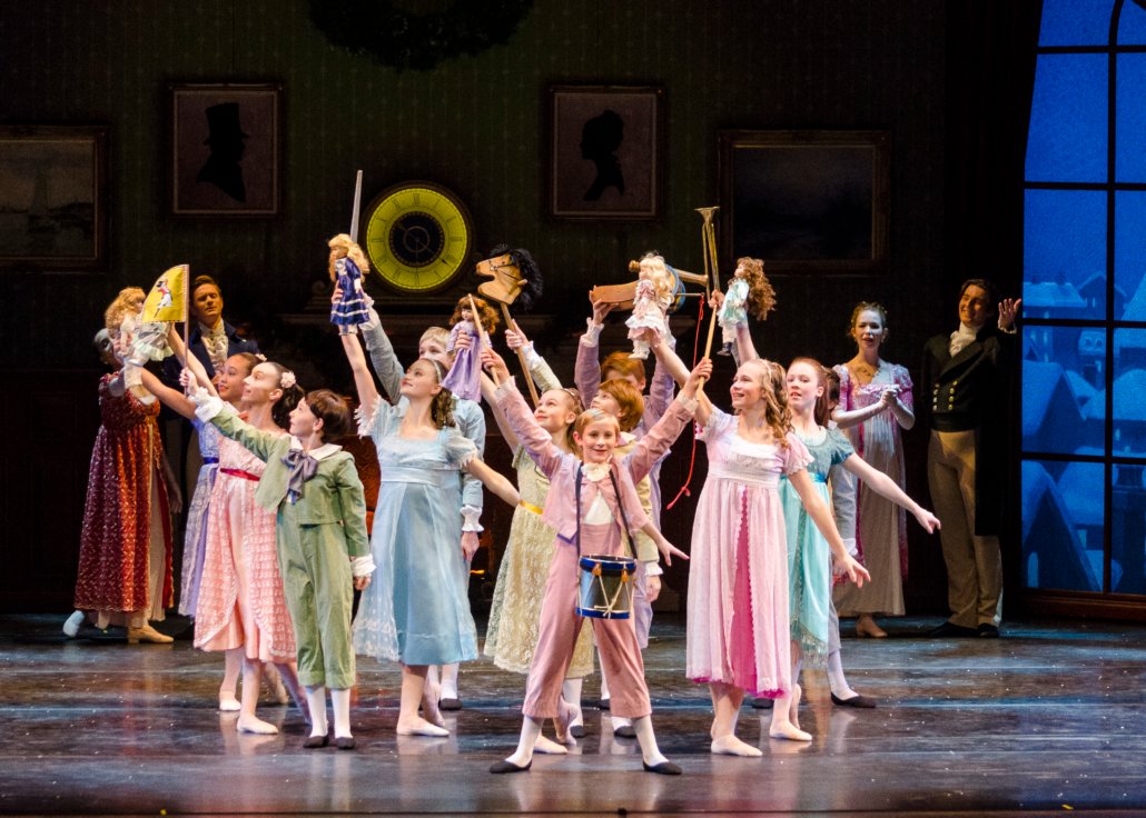 The Nutcracker is back.   Foster Swift is thrilled to be sponsoring such a fantastic holiday tradition! 

Join the Grand Rapids Ballet December 10-12 and 17-19 at DeVos Performance Hall with beautiful sets and beloved characters for their annual production of The Nutcracker!