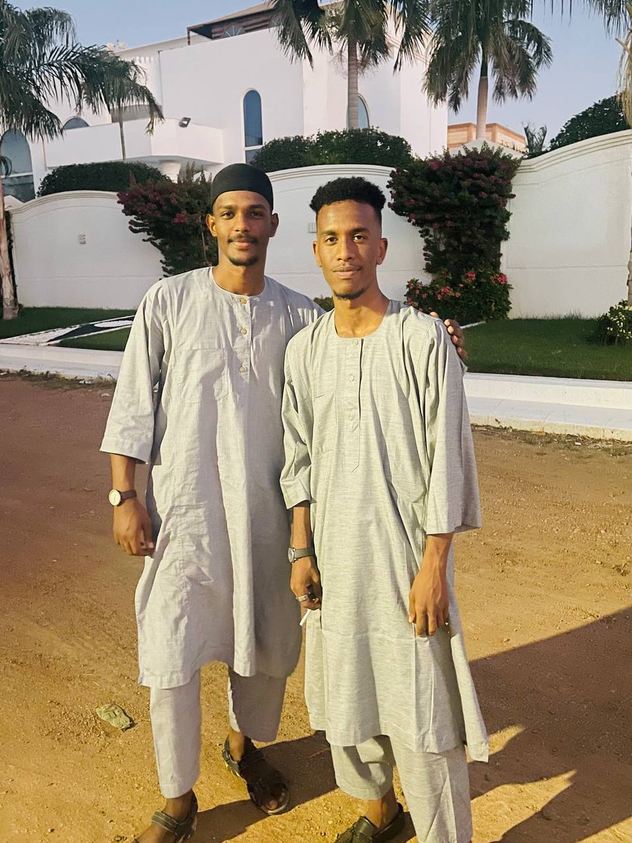 1Mutafaa's tweet photo. نيو آفي https://t.co/hF1FzJ7BKV