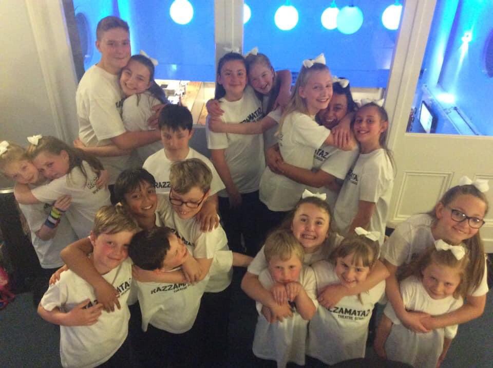 🎄Christmas Countdown 5🎄
Looking back on some of our Razz highlights.
Performing with ‘The Kingdom Choir’ on their ‘Stand By Me’ tour.